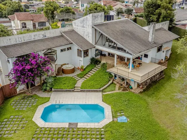 Casa com 3688m² 4 quartos e 8 banheiros, à venda, no bairro São Braz em Curitiba