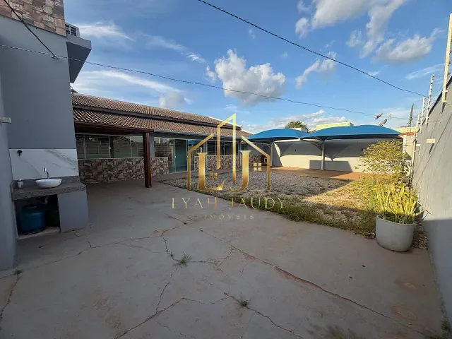 Casa com 400m² 3 quartos e 4 banheiros, à venda, no bairro Bairro bom Clima em Chapada dos Guimarães