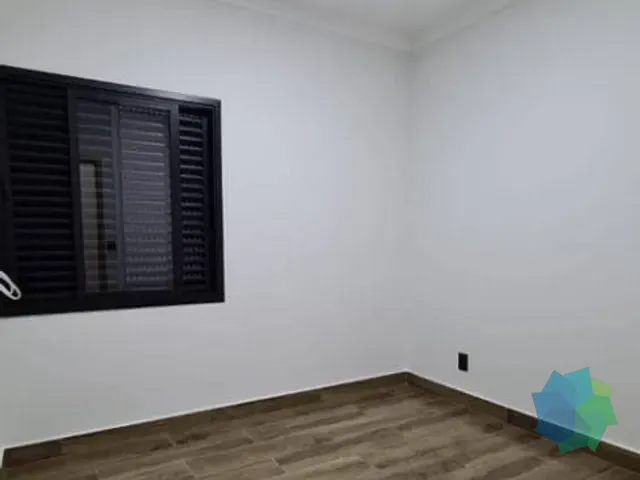 Casa com 175m² 3 quartos e 2 banheiros, à venda, no bairro Loteamento Terras de São Pedro e São Paulo em Salto