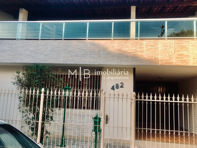 Casa 4 quartos e 3 banheiros, à venda, no bairro Haidee em Cataguases