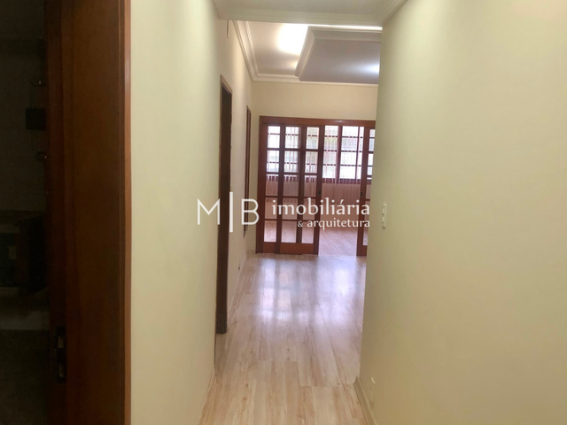 Casa 4 quartos e 3 banheiros, à venda, no bairro Haidee em Cataguases