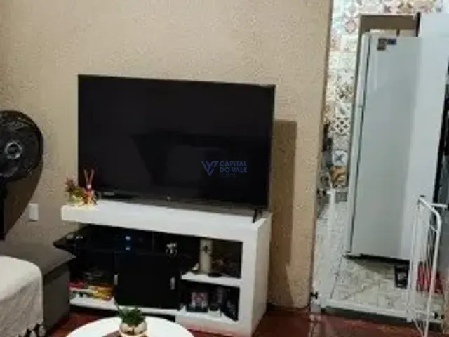 Casa 2 quartos e 1 banheiro, à venda, no bairro Bosque dos Eucaliptos em São José dos Campos