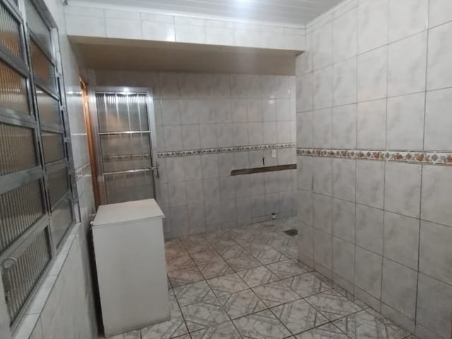 Casa com 200m² 2 quartos e 1 banheiro, à venda, no bairro Fragata em Pelotas