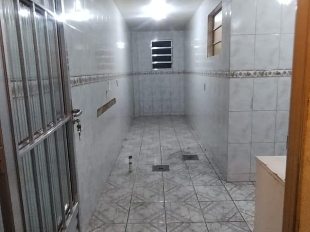 Casa com 200m² 2 quartos e 1 banheiro, à venda, no bairro Fragata em Pelotas
