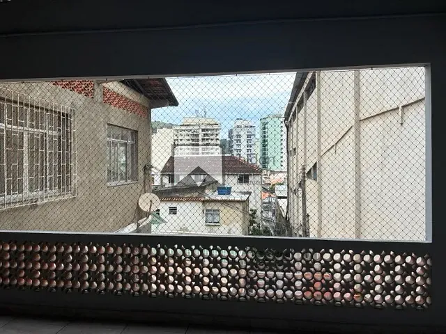 Casa 4 quartos e 1 banheiro, à venda, no bairro Santa Rosa em Niterói