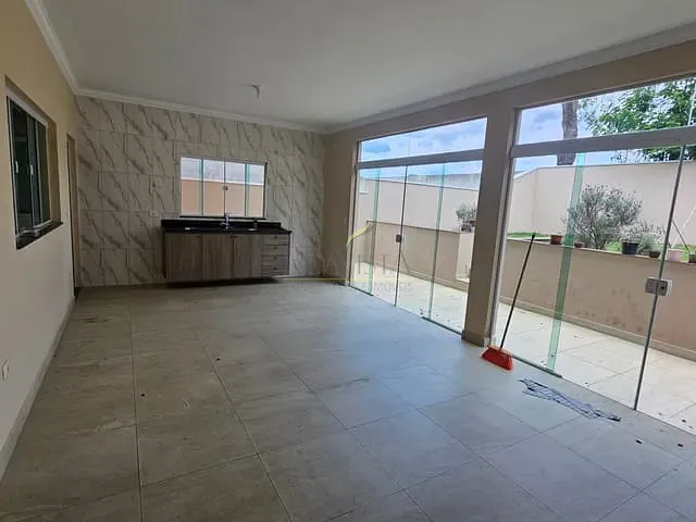 Casa 4 quartos e 3 banheiros, para alugar, no bairro Boa Vista em Piracaia