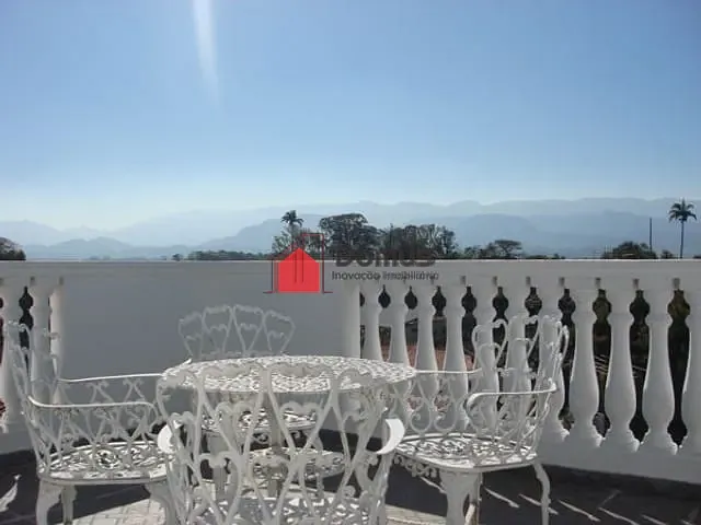 Casa com 290m², à venda, no bairro Bosque da Princesa em Pindamonhangaba