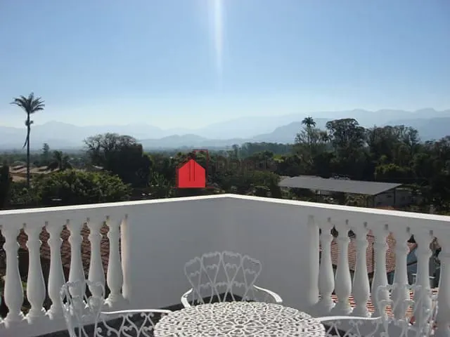 Casa com 290m², à venda, no bairro Bosque da Princesa em Pindamonhangaba
