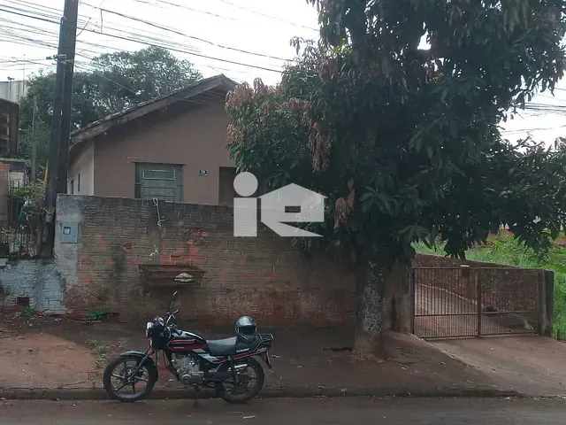 Casa 2 quartos e 1 banheiro, à venda, no bairro Jardim Caviúna em Rolândia