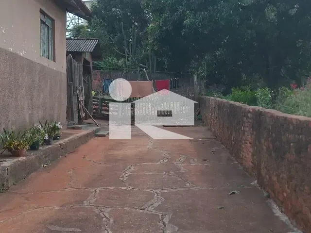 Casa 2 quartos e 1 banheiro, à venda, no bairro Jardim Caviúna em Rolândia