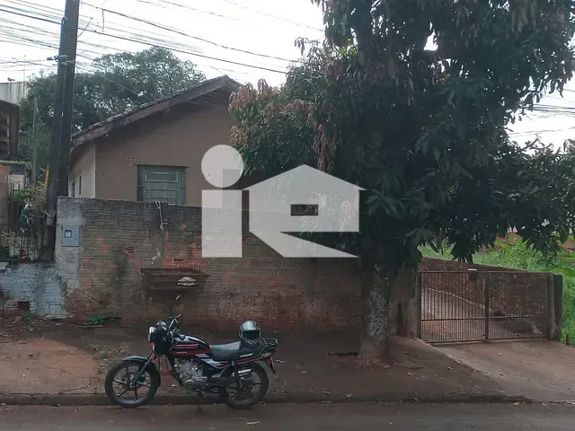 Casa 2 quartos e 1 banheiro, à venda, no bairro Jardim Caviúna em Rolândia