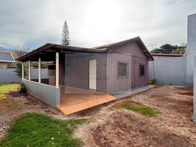 Casa com 250m² 3 quartos e 1 banheiro, para alugar, no bairro Alto da Boa Vista em Rolândia