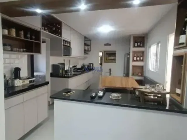 Casa com 252m² 3 quartos e 3 banheiros, à venda, no bairro Jardim Estoril em São José dos Campos