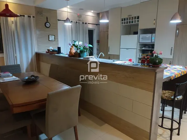 Casa com 350m² 3 quartos e 3 banheiros, à venda, no bairro Piracangaguá em Taubaté