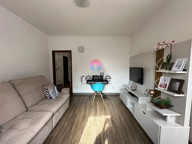 Casa com 360m² 3 quartos e 1 banheiro, à venda, no bairro Jardim Alvorada em Belo Horizonte