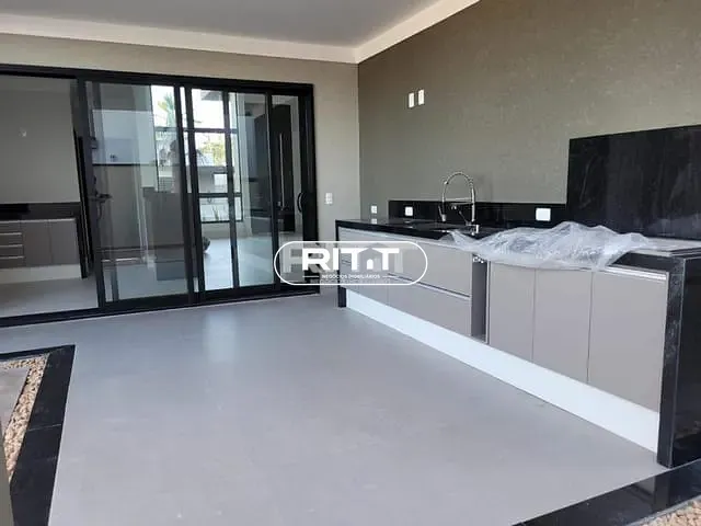 Casa com 375m² 3 quartos e 2 banheiros, à venda, no bairro Chácaras Silvania em Valinhos