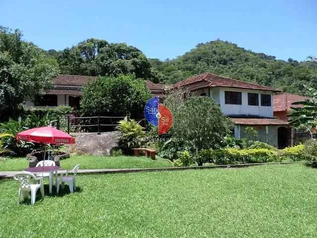 Casa com 3250m² 9 quartos e 9 banheiros, à venda, no bairro Cantagalo em Guapimirim