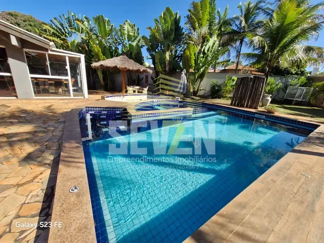 Casa com 3000m², à venda, no bairro Jardim Shangri-Lá em Bauru