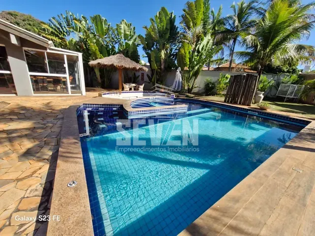 Casa com 3000m², à venda, no bairro Jardim Shangri-Lá em Bauru