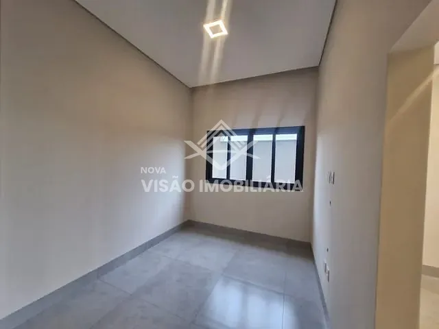 Casa 3 quartos e 3 banheiros, à venda, no bairro Residencial Riviera Suíça I em Sinop