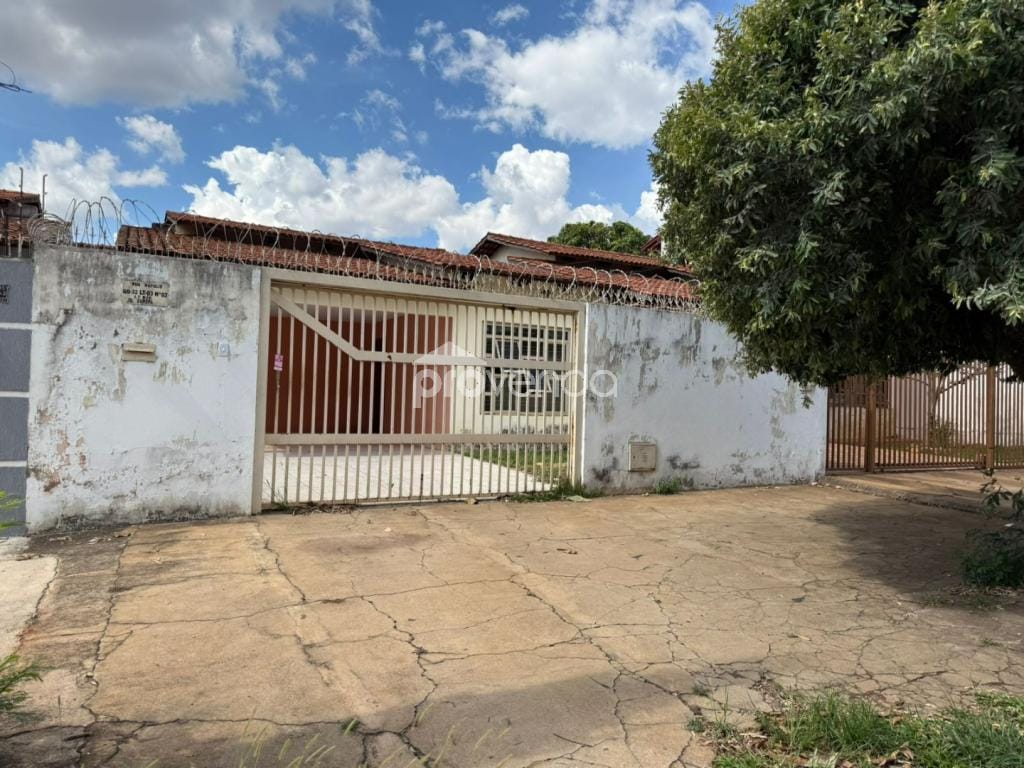 Casa, 1 quarto, 131 m² - Foto 1