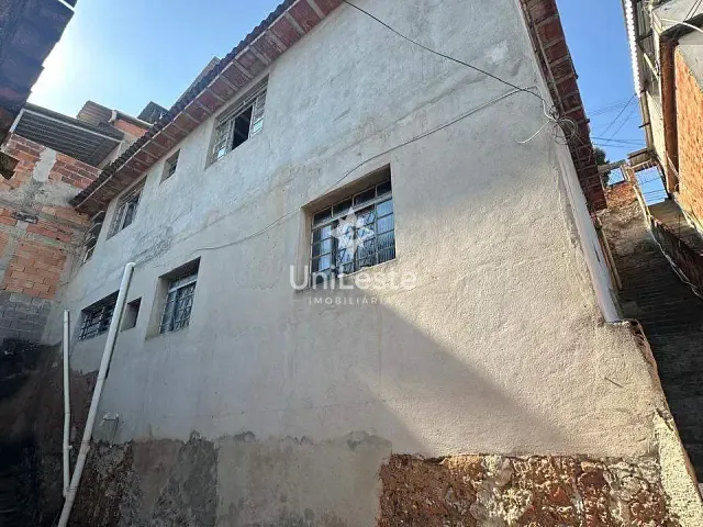 Casa 9 quartos e 4 banheiros, à venda, no bairro Penha em Belo Horizonte