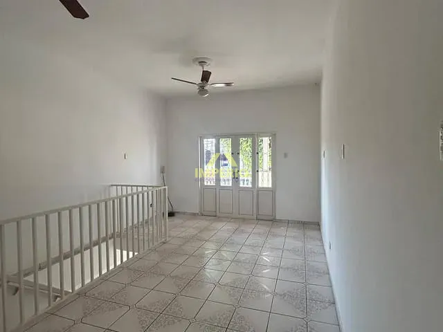 Casa com 90m² 2 quartos e 2 banheiros, para alugar, no bairro Centro em Salto