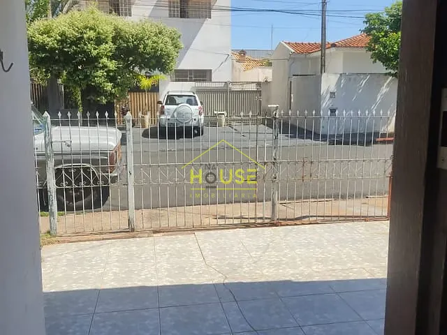 Casa com 200m² 3 quartos e 1 banheiro, à venda, no bairro Cecap II em Votuporanga