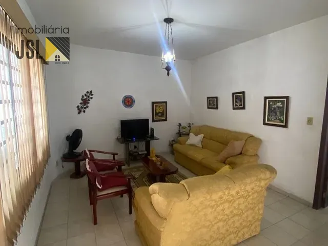 Casa com 250m² 3 quartos e 2 banheiros, à venda, no bairro Vila Antônio Augusto Luiz em Caçapava