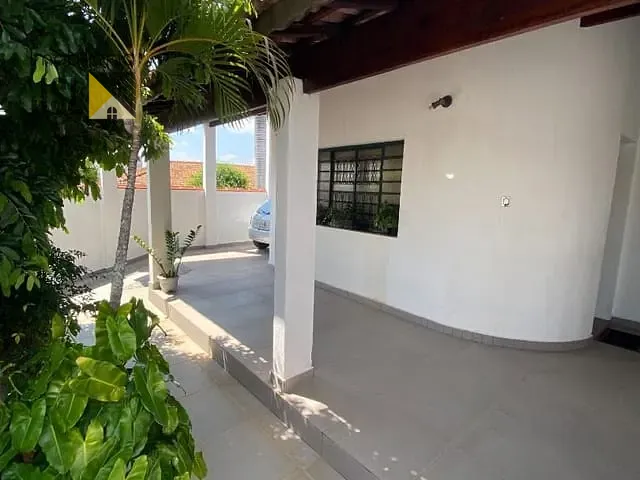 Casa com 250m² 3 quartos e 2 banheiros, à venda, no bairro Vila Antônio Augusto Luiz em Caçapava
