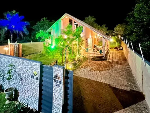 Casa com 600m² 4 quartos e 3 banheiros, à venda, no bairro Aldeia Velha em Chapada dos Guimarães