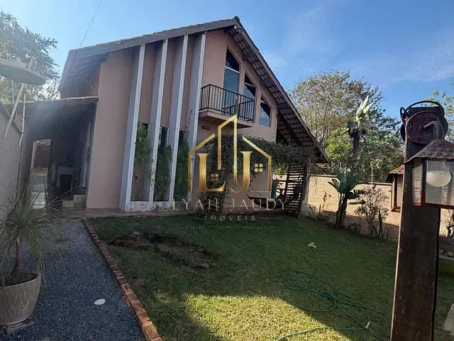Casa com 600m² 4 quartos e 3 banheiros, à venda, no bairro Aldeia Velha em Chapada dos Guimarães