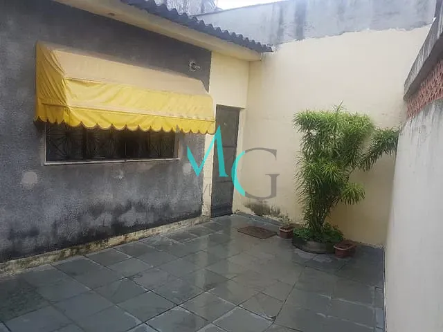 Casa com 195m² 4 quartos e 1 banheiro, à venda, no bairro Campo Grande em Rio de Janeiro