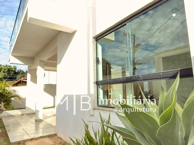 Casa 3 quartos e 2 banheiros, para alugar, no bairro Centro em Lavras