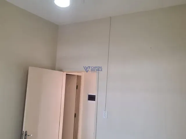 Casa 2 quartos e 2 banheiros, para alugar, no bairro Centro em São José dos Campos