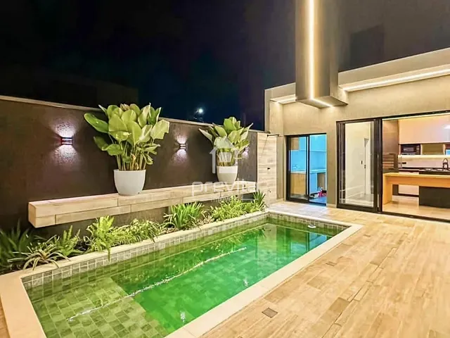 Casa com 300m² 3 quartos e 5 banheiros, à venda, no bairro Piracangaguá em Taubaté