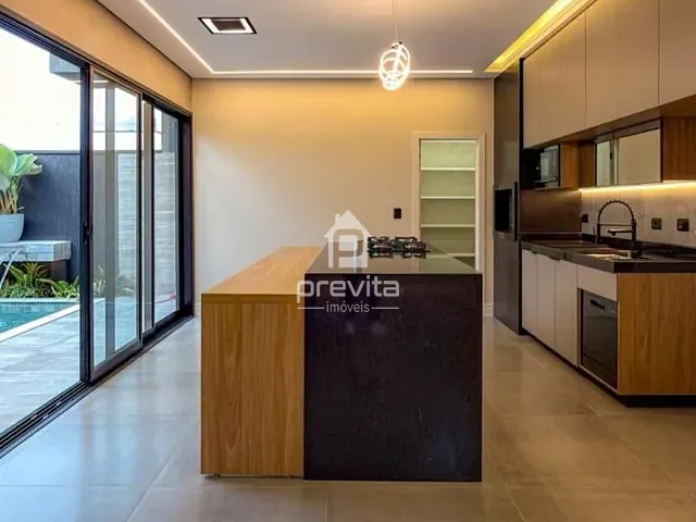 Casa com 300m² 3 quartos e 5 banheiros, à venda, no bairro Piracangaguá em Taubaté