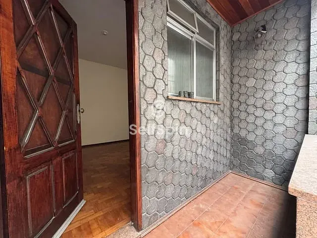 Casa 2 quartos e 1 banheiro, para alugar, no bairro Fonseca em Niterói