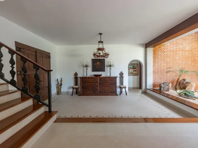 Casa com 1481m² 8 quartos e 7 banheiros, à venda, no bairro Jardim Guedala em São Paulo