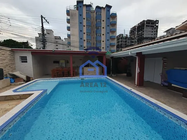 Casa com 390m² 3 quartos e 2 banheiros, à venda, no bairro Martim de Sá em Caraguatatuba