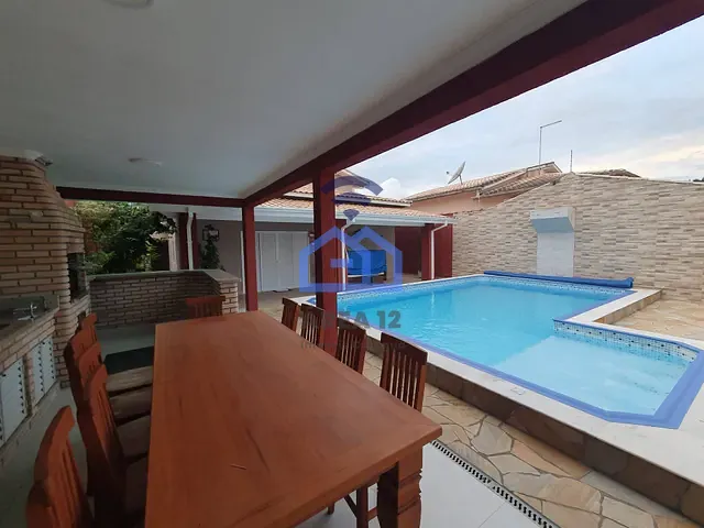 Casa com 390m² 3 quartos e 2 banheiros, à venda, no bairro Martim de Sá em Caraguatatuba