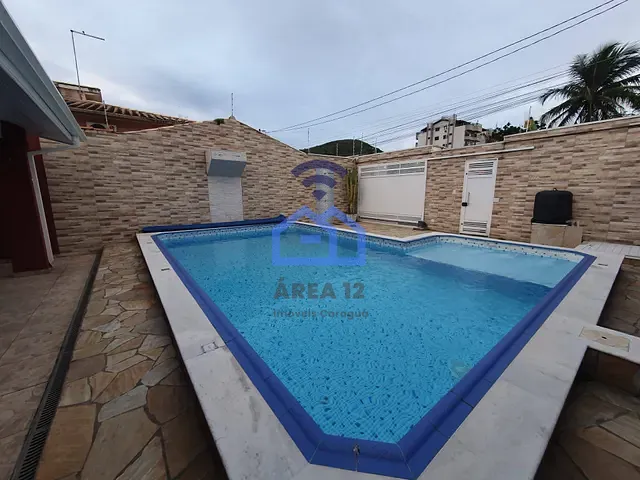 Casa com 390m² 3 quartos e 2 banheiros, à venda, no bairro Martim de Sá em Caraguatatuba