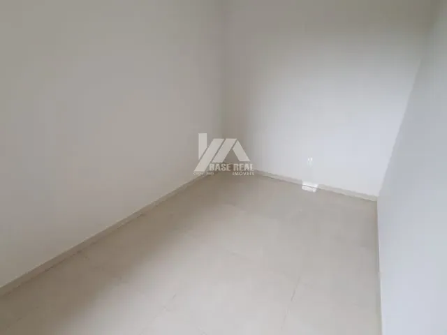 Casa com 53m² 2 quartos e 1 banheiro, à venda, no bairro Cará-cará em Ponta Grossa