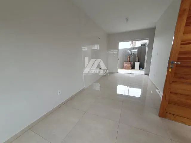 Casa com 53m² 2 quartos e 1 banheiro, à venda, no bairro Cará-cará em Ponta Grossa