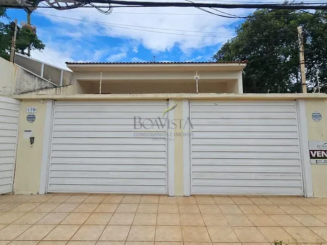 Casa 3 quartos e 4 banheiros, à venda, no bairro Vila Santista em Atibaia