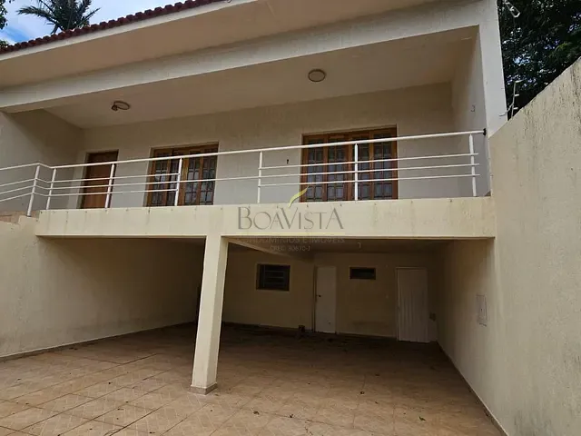 Casa 3 quartos e 4 banheiros, à venda, no bairro Vila Santista em Atibaia