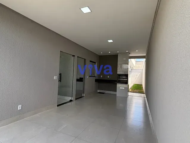 Casa 3 quartos e 2 banheiros, à venda, no bairro Jardim Veneza em Aparecida de Goiânia