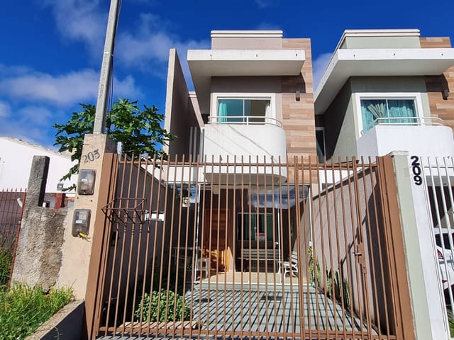 Casa com 70m² 2 quartos e 2 banheiros, à venda, no bairro Neves em Ponta Grossa