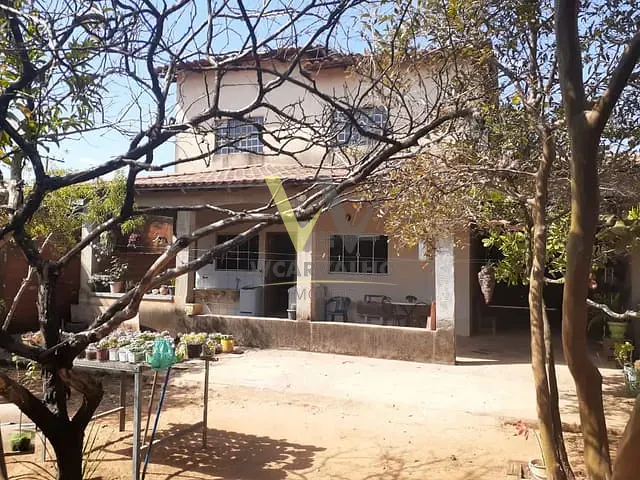 Casa com 300m², à venda, no bairro Jardim São Paulo em Anápolis