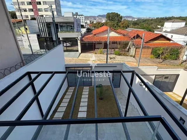 Casa 3 quartos e 3 banheiros, à venda, no bairro Santa Inês em Belo Horizonte